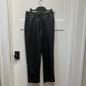 Aritzia Babaton Command Cropped Pant